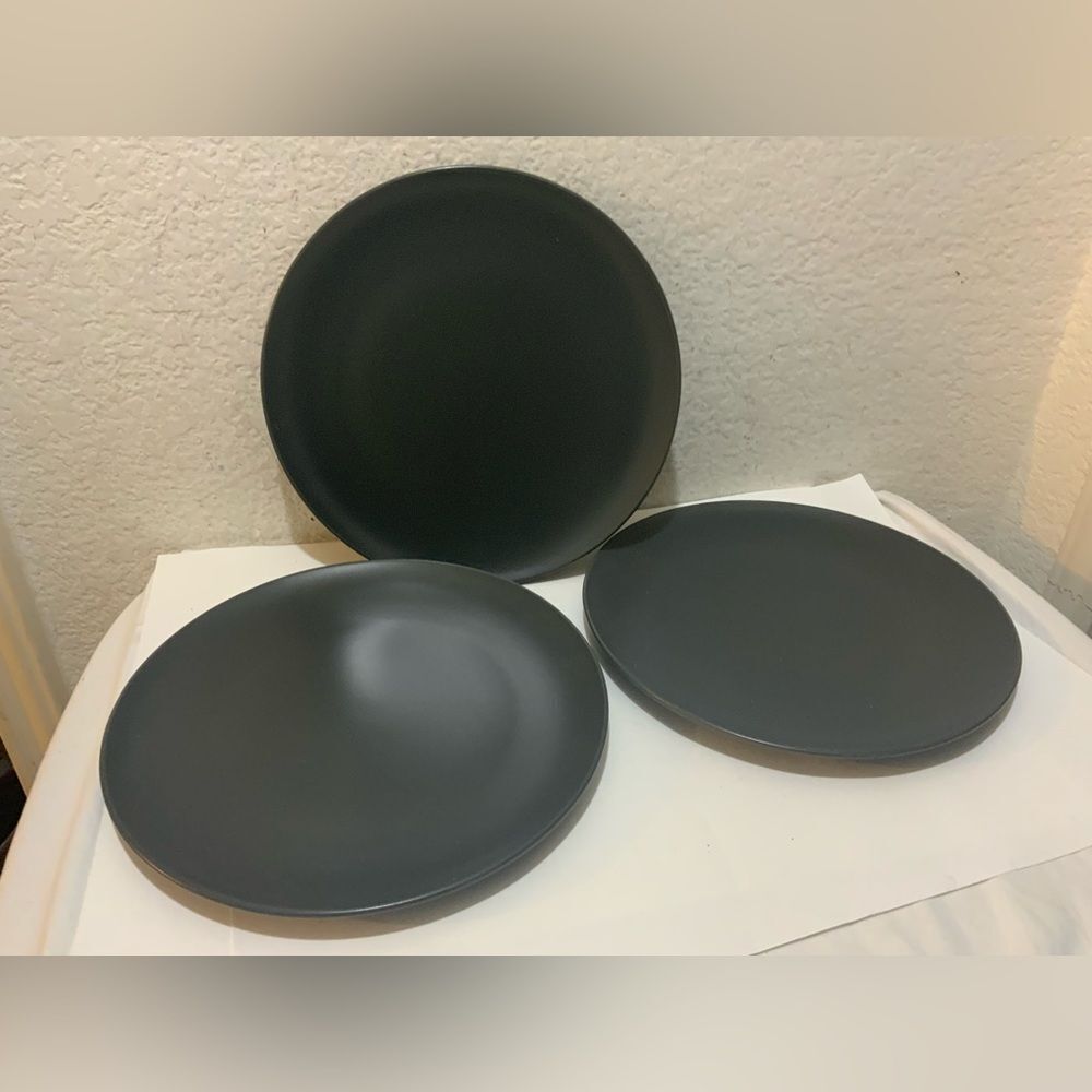 New IKEA 12011 Matte charcoal Gray Dinner Plates 10 inch Discontinued Set Of 3